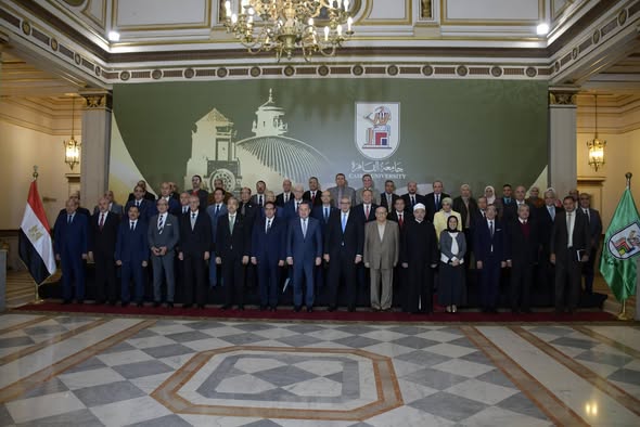 رئيس جامعة المنصورة يشارك في اجتماع المجلس الأعلى للجامعات برئاسة وزير التعليم العالي بجامعة القاهرة